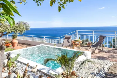 Image de Superbe maison à Stalettì