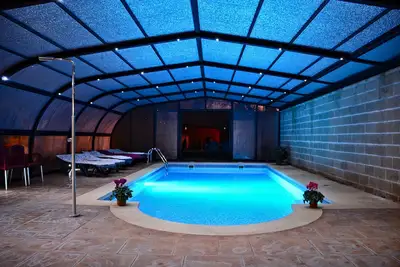 Image de Votre Casa Oliva à Guara pour 17 personnes