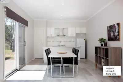 Image de \"Ironbark\" @ Yea Springs - affordable luxury right on the Railtrail