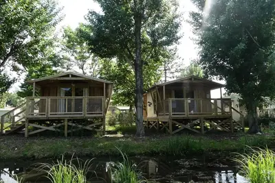 Image de Sweetflower Lodge Premium 32m2 - 2 Schlafzimmer + überdachte Terrasse + Tv 5 Personen