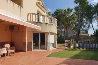 Image de Beautiful villa 10 minutes from the beach in Canyelles