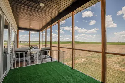 Image de Executive Modern Farmhouse 7 Bdrm 4 Bath Dans un cadre rural Wi près de Madison!
