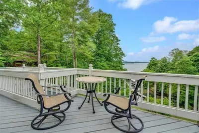 Image de Bienvenue à \"Blue Lake Escape\"! (anciennement \"Buddy's Bliss\")<br>Accueil Ranch Lakefront avec magnifique Sandy Beach!