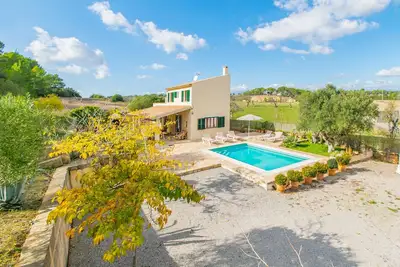 Image de Son Vado typique finca majorquine pour 4 à Santa Margarita avec piscine