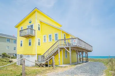 Image de K1128 Sun Trippin 'Oceanfront, grandes terrasses, bien entretenues!