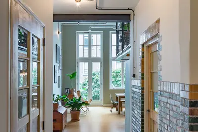 Appartement design dans une ancienne école