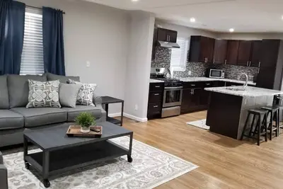 Image de Maison récemment rénovée près du centre-ville de Denver