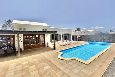 Image de Villa privée de luxe avec 2 chambres et piscine chauffée