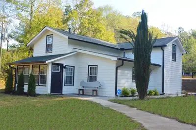 Image de Magnifique chalet au bord du lac (ferme Hidden Cove)