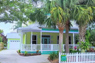 Image de Nouveau remodelage / mobilier | Piscine du complexe | Près de la plage et du shopping | Dog Friendly