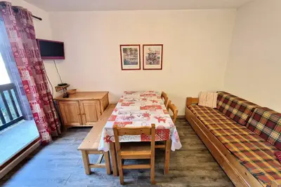 Image de 2 pièces +cabine 4/6 personnes coeur station 32m²