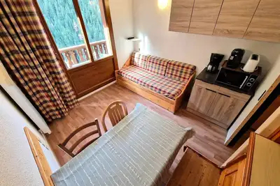 Image de studio 4 personnes en plein coeur station 19m²