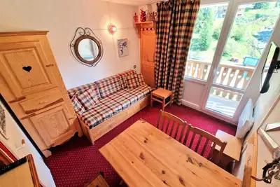 Image de studio 4 personnes en plein coeur station 19m²