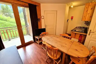 2 pièces+cabine 4/6 personnes bien placé