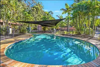 Image de Maison de ville - Piscine et court de tennis - Animaux acceptés - Près des parcs à thème