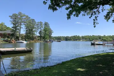 Image de Lake Murray/Chapin - Comfy home with boat ramp and dock on a quiet cove