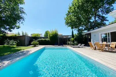 Image de Belle villa aux prestations de qualité 4 Chbres piscine et jardin au calme