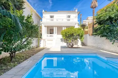 Villa Art Deco, 4 Chambres, Piscine & Garage