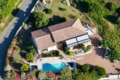 Très joli studio climatisé dans villa privative