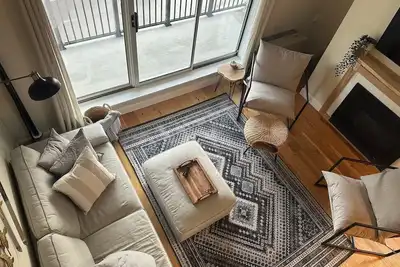 Image de Sugarbush Mountainside Retreat - Ski In Ski Out