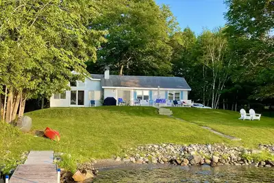 Image de Retraite pittoresque au bord du lac dans les lacs de Belgrade