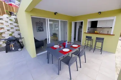 Image de Nouveauté 2020, villa appartement, Mamili, confort, vue mer, coucher de soleil