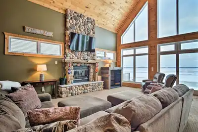 Image de Nouveau! Évasion en plein air à Lake Mitchell