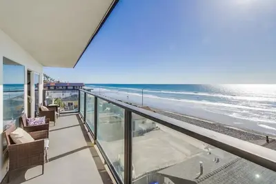Image de Spectaculaire Penthouse Beach Front près de Pier