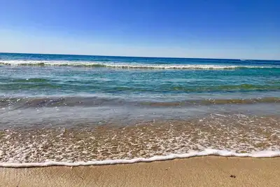 Image de Dates encore disponibles pour les vacances de Noël, la plage de Kirbys à seulement quelques mètres