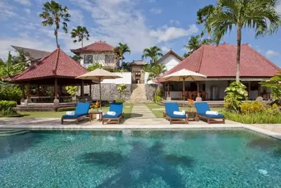Image de Villa 5 familles Bdr à Canggu