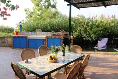 Image de Maison de vacances pour 4 à 6 personnes avec vue mer et accès privé à la plage