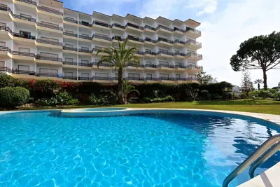 Image de Marbre-Sol Apartments, 2 chambres / 2 salle de bain avec vue sur la mer!