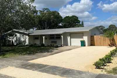 Image de Maison 3/2 avec piscine et salle de jeux
