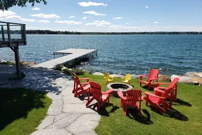 Image de Quatre saisons Waterfront Cottage vue sur l'eau