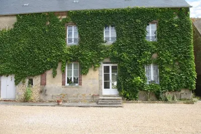 Image de Maison de Bourg Avec Jardin et Wifi - Bures