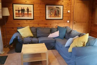 Image de Chalet, à 250m des pistes de ski, Rez-de-chaussée, terrasse, télévision, 156m², La Tania