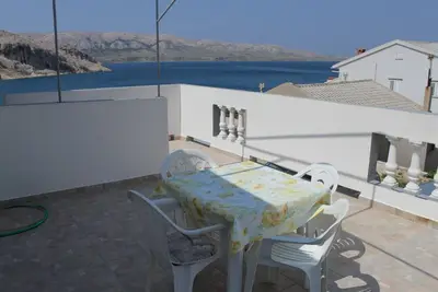 Image de Appartement d'une chambre avec la terrasse et la vue sur le mer Metajna, Pag (A-6336-d)