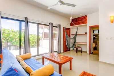 Image de Découvrez le style de vie décontracté et dynamique de Tulum dans cet appartement confortable