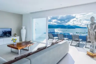 Image de Luxury Sea View Pool Villa H @ uniQUe Residences - 4 chambres