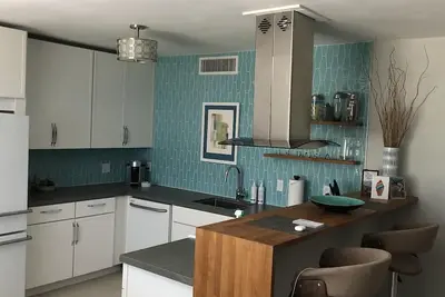 Image de Redone Midcentury Vacation Rental par Movie Colony