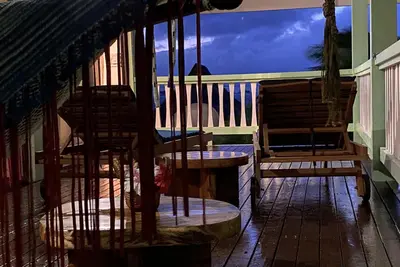 Image de Magnifique bungalow, à 20m du lagon. Netflix inclus!
