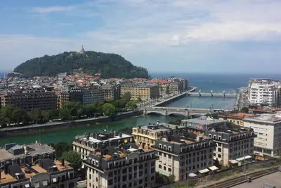 Image de Central, spacieux et luxueux avec de belles vues