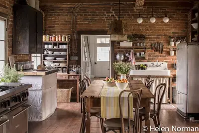 Image de Propriété restaurée sur 2, 5 hectares dans un village historique