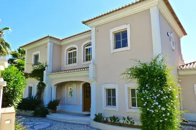 Image de Logement 5 étoiles avec piscine privée