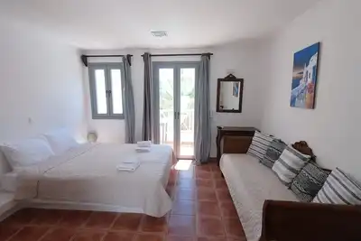 Image de 5 personnes Appartement à 30 mètres de la plage de Perissa