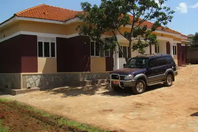 Image de Maison fermée de trois chambres dans un quartier calme, sûr et facilement accessible de Kampala