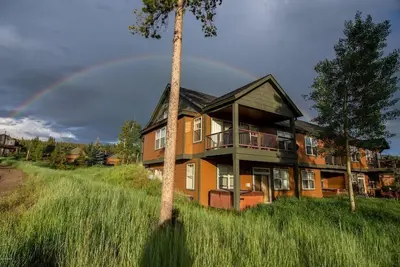 Image de Rendezvous Townhome 3 chambres pour 10 personnes