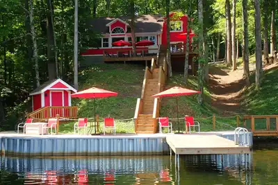 Image de Un paradis Ă couper le souffle dans cette maison au bord du lac Trququil