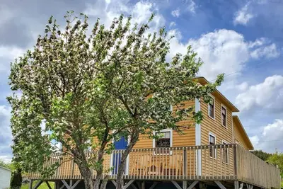 Image de Historic Dory Buff House