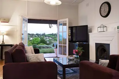Image de Churchills- this iconic property takes in some of the most outstanding views of Daylesford.